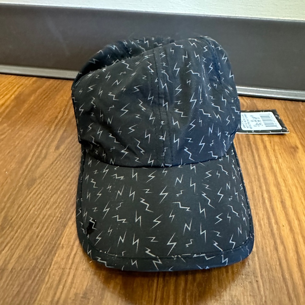 Sprints reflective running hat